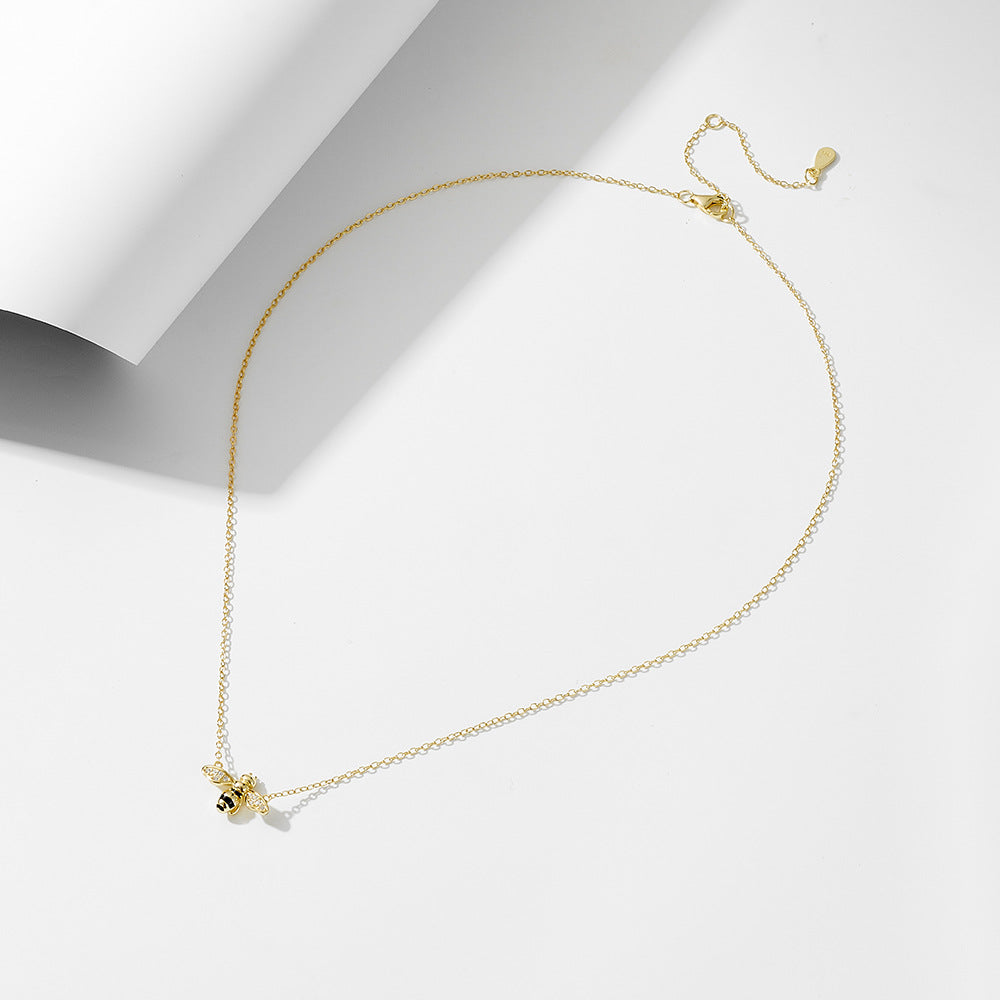 Origsoul insect jewelry gold necklace featuring painted oil drop jewelry bee pendant