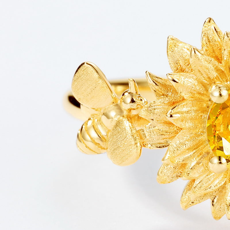 Origsoul silver sterling ring featuring a detailed gold bee and sunflower design with yellow gemstone